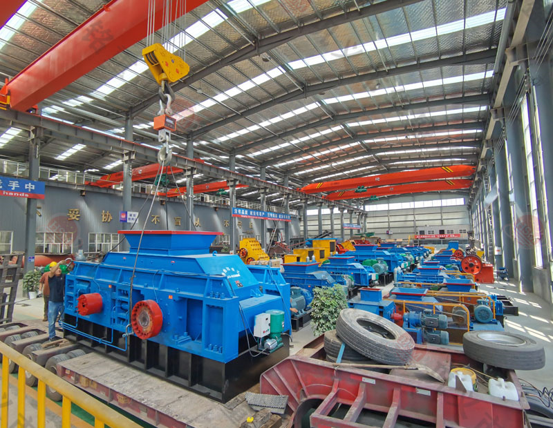  鵝卵石對輥制砂機多少錢一臺？