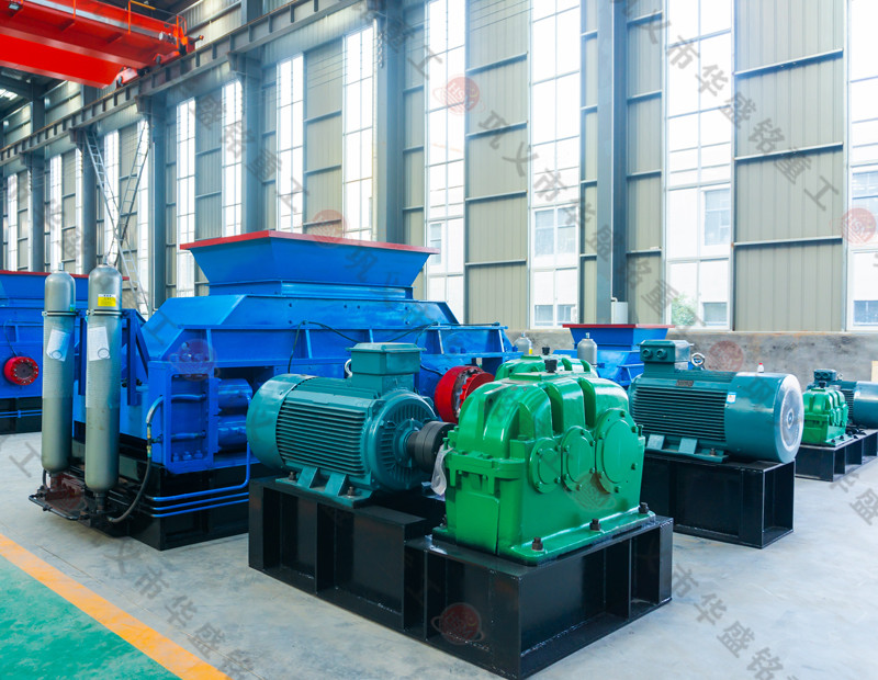 一噸鵝卵石出多少沙子 鵝卵石對輥制砂機(jī)價(jià)格貴不貴